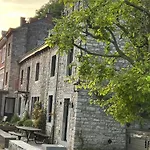 Pieds Dans L'eau Private Wellness Bordure De Meuse * לוסטין
