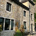 Casa de Férias Pieds Dans L'eau Private Wellness Bordure De Meuse Lustin