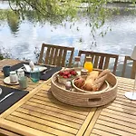 Pieds Dans L'eau Private Wellness Bordure De Meuse בית נופש *