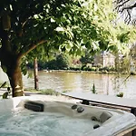 Pieds Dans L'eau Private Wellness Bordure De Meuse בית נופש