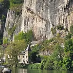 Pieds Dans L'eau Private Wellness Bordure De Meuse Lustin