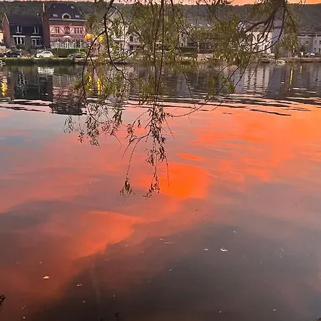 Pieds Dans L'eau Private Wellness Bordure De Meuse بيت للعطل