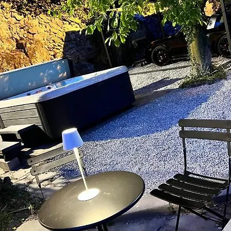 Pieds Dans L'eau Private Wellness Bordure De Meuse * リュスタン