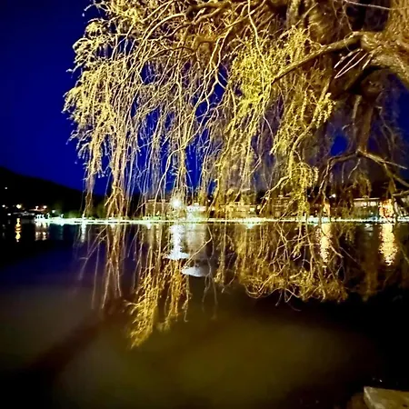 Casa de Férias Pieds Dans L'eau Private Wellness Bordure De Meuse Lustin