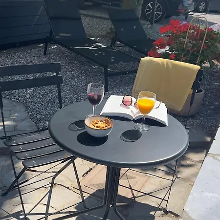 Pieds Dans L'eau Private Wellness Bordure De Meuse *