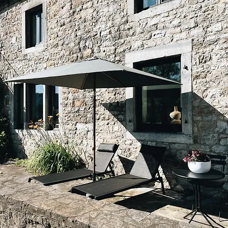 Casa de Férias Pieds Dans L'eau Private Wellness Bordure De Meuse *