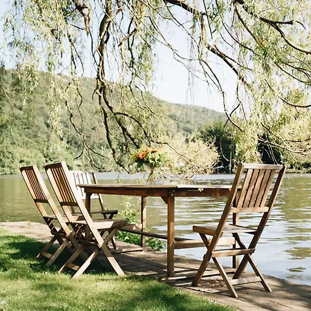 Pieds Dans L'eau Private Wellness Bordure De Meuse بيت للعطل Lustin