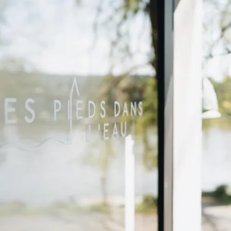 Pieds Dans L'eau Private Wellness Bordure De Meuse Lustin