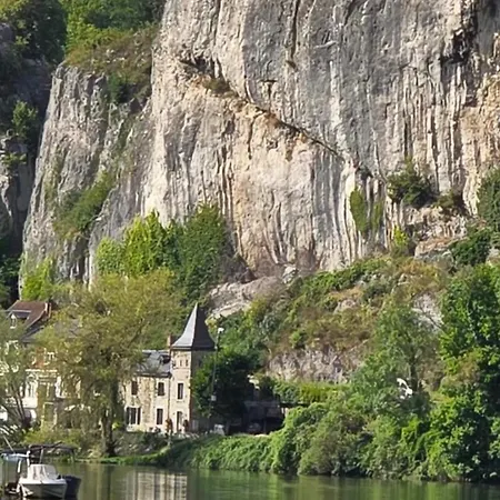 Pieds Dans L'eau Private Wellness Bordure De Meuse Lustin