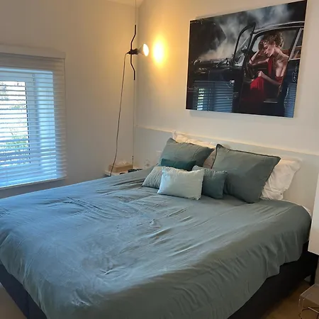 Pieds Dans L'eau Private Wellness Bordure De Meuse 別荘 *