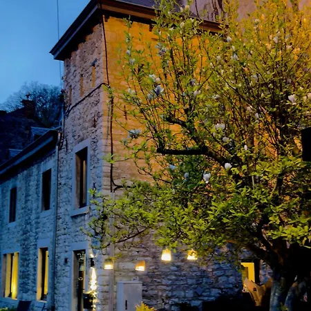 בית נופש Pieds Dans L'eau Private Wellness Bordure De Meuse