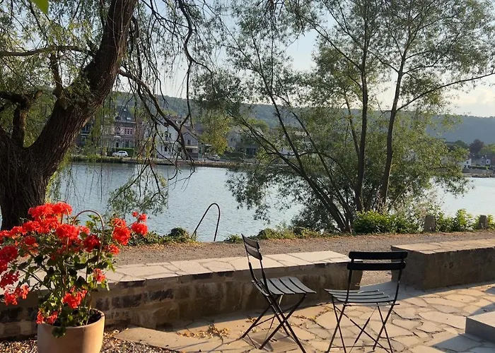 Pieds Dans L'eau Private Wellness Bordure De Meuse * Lustin